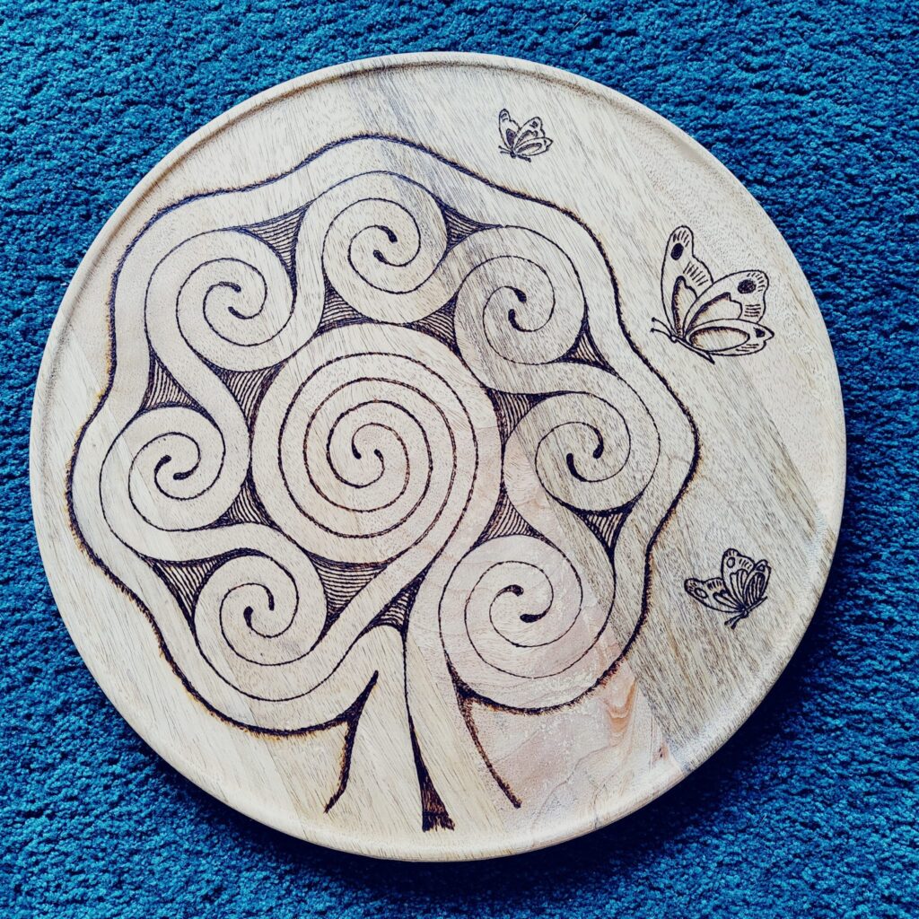 Boomlabyrint met vlinders